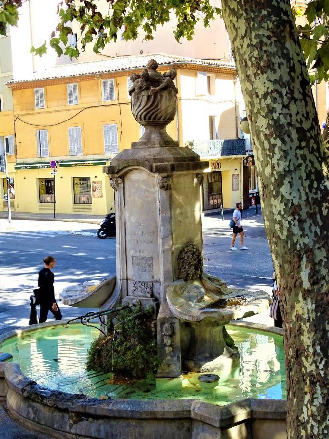 Blue Fountain Luxueux Studio Aix Centre Historique -Wifi-Smart Tv- Aix-en-Provence Exteriör bild